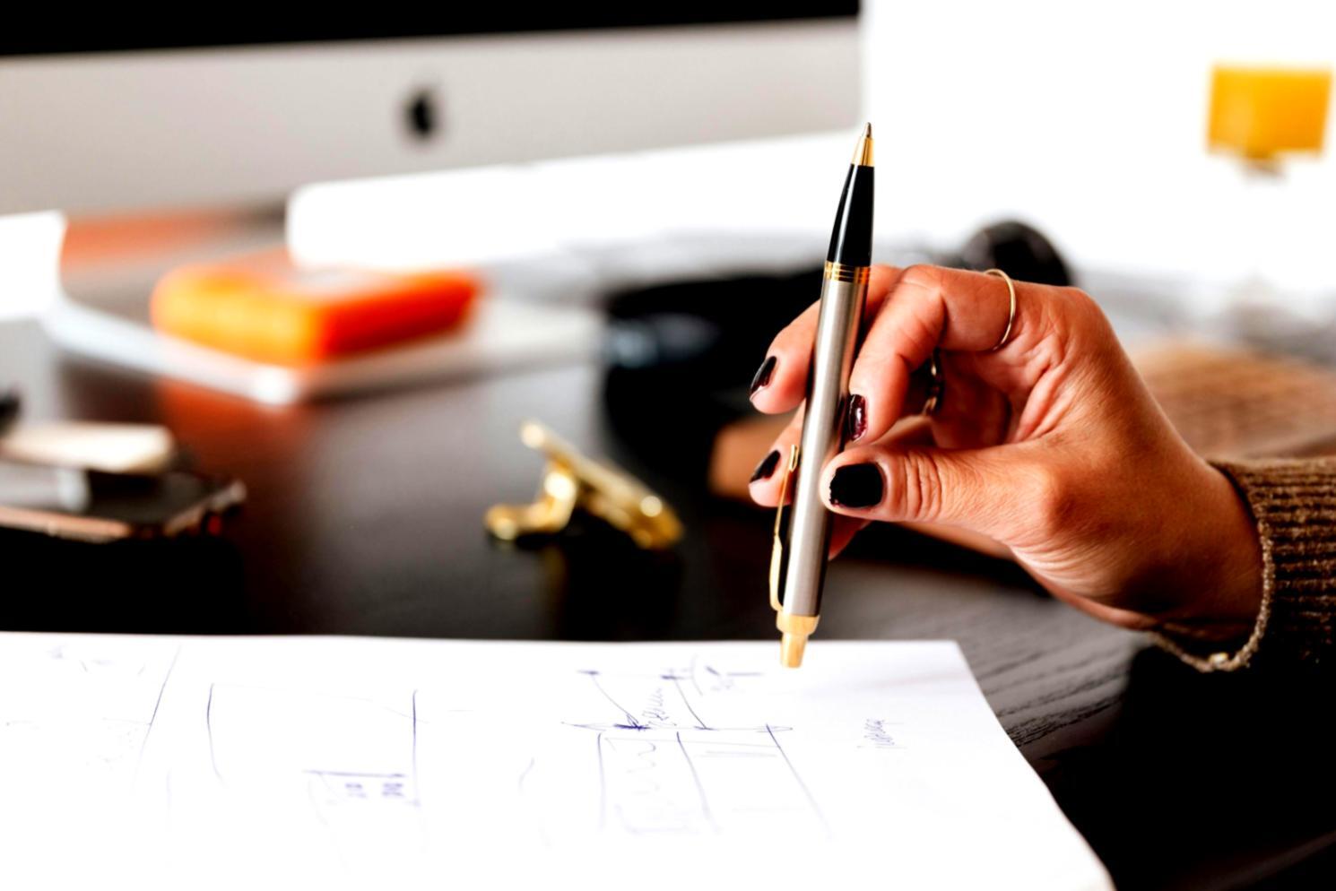 Professionelle Nageldesign-Ausstattung in unserem Studio